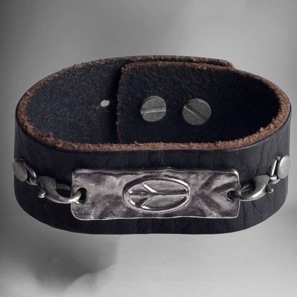 🌼Black Leather Unisex Peace Symbol Bracelet - Picture 4 of 8